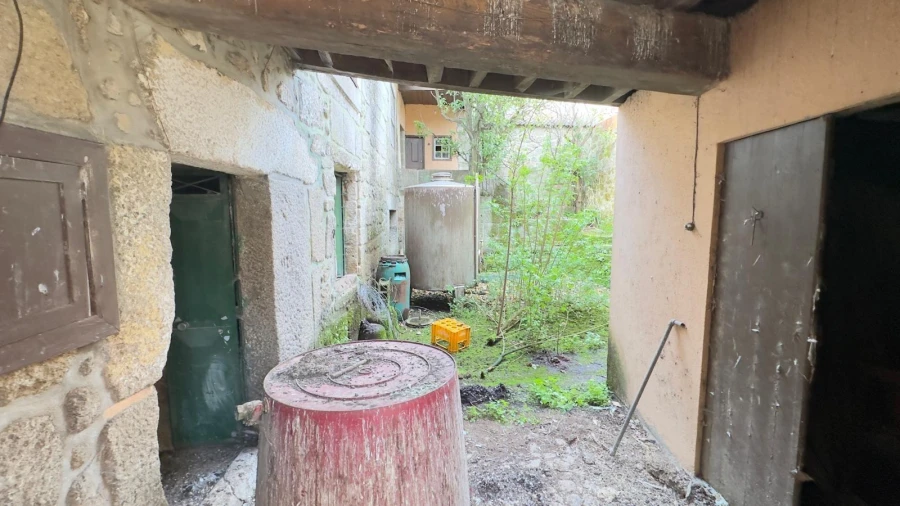 Moradia T6 para Venda em São João de Lourosa Foto 25