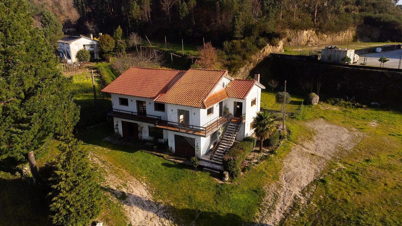 Moradia T4 para Venda em Basto (São Clemente) Foto 2