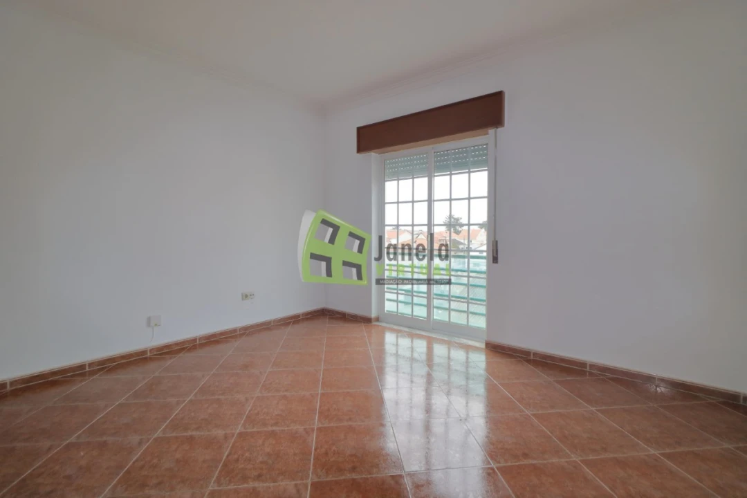 Apartamento T2 para Venda em Quinta do Conde Foto 7
