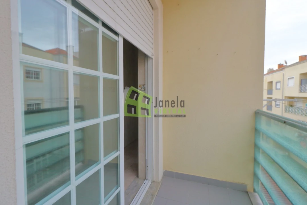 Apartamento T2 para Venda em Quinta do Conde Foto 17