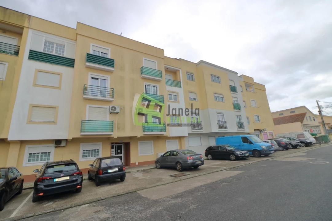 Apartamento T2 para Venda em Quinta do Conde Foto 23