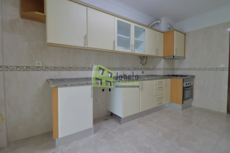 Apartamento T2 para Venda em Quinta do Conde Foto 11