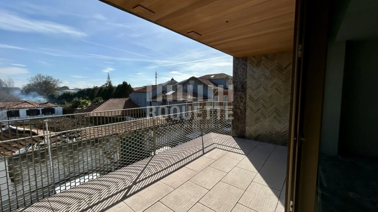 Apartamento T3 para Venda em Aldoar, Foz do Douro e Nevogilde Foto 1