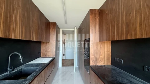 Apartamento T3 para Venda em Aldoar, Foz do Douro e Nevogilde