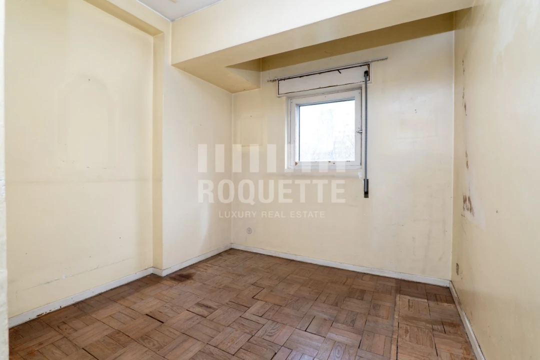 Apartamento T5 para Venda em Ramalde Foto 8