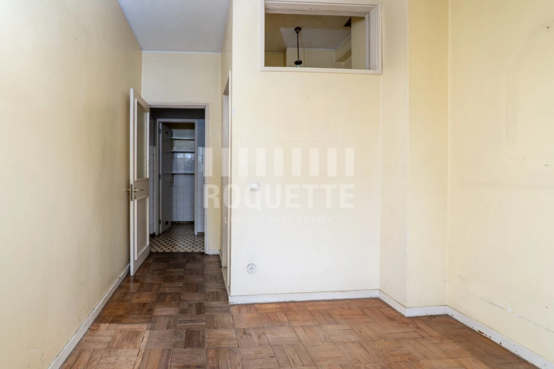 Apartamento T5 para Venda em Ramalde Foto 9