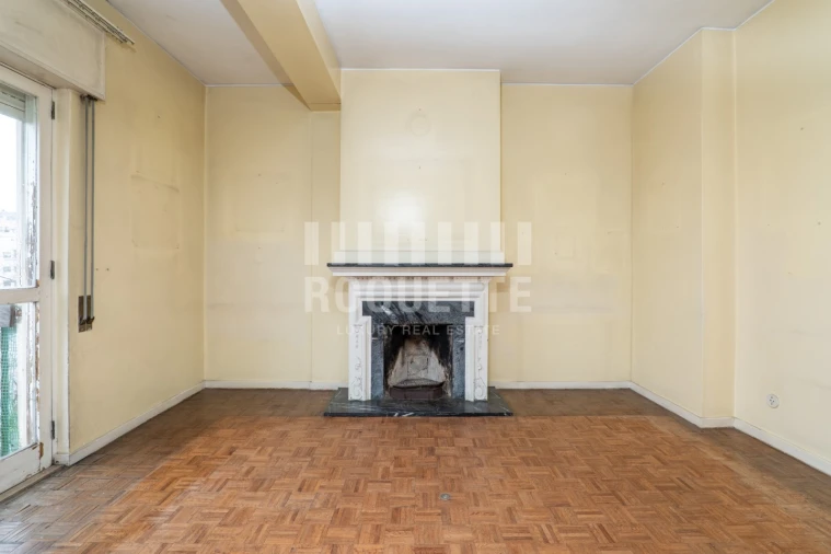 Apartamento T5 para Venda em Ramalde Foto 2