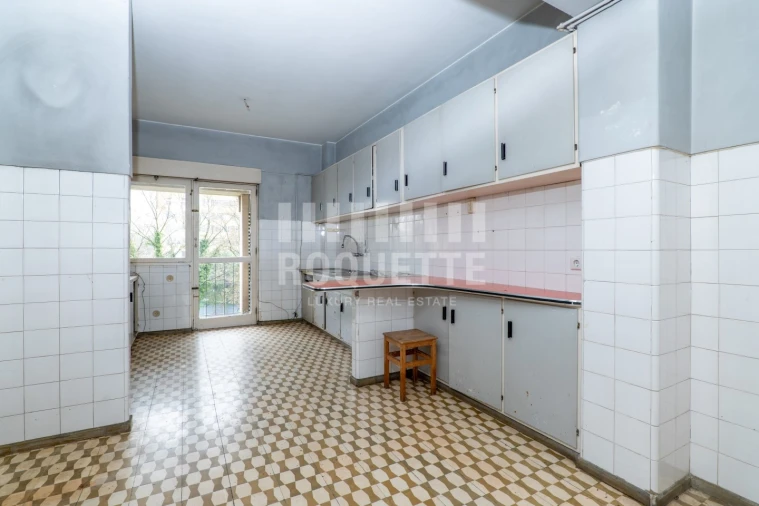 Apartamento T5 para Venda em Ramalde Foto 5