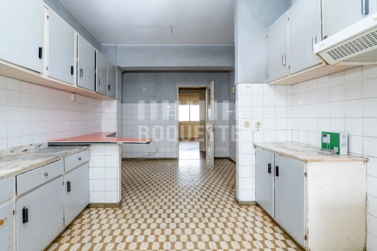 Apartamento T5 para Venda em Ramalde Foto 7