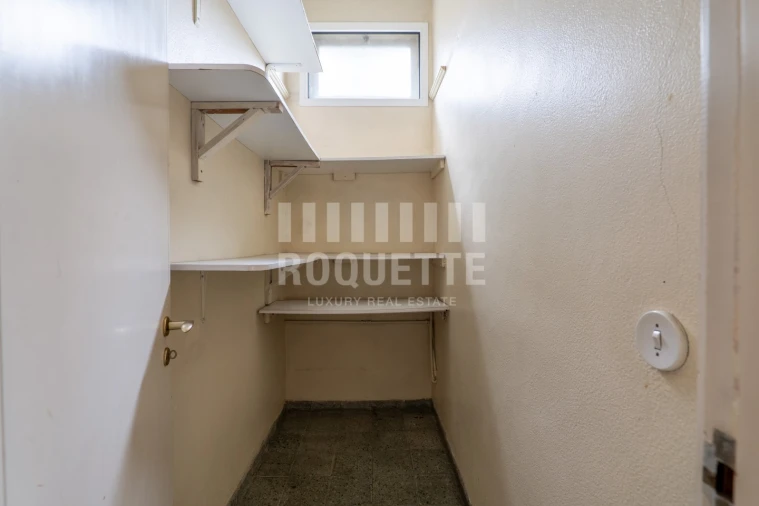 Apartamento T5 para Venda em Ramalde Foto 17