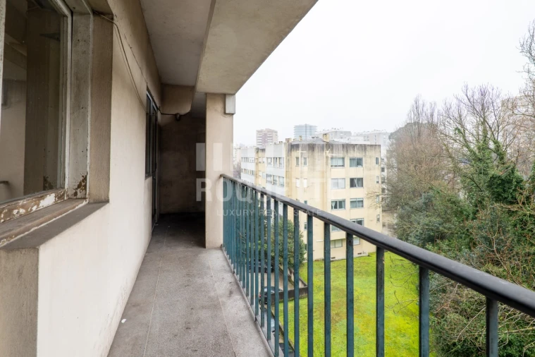 Apartamento T5 para Venda em Ramalde Foto 21