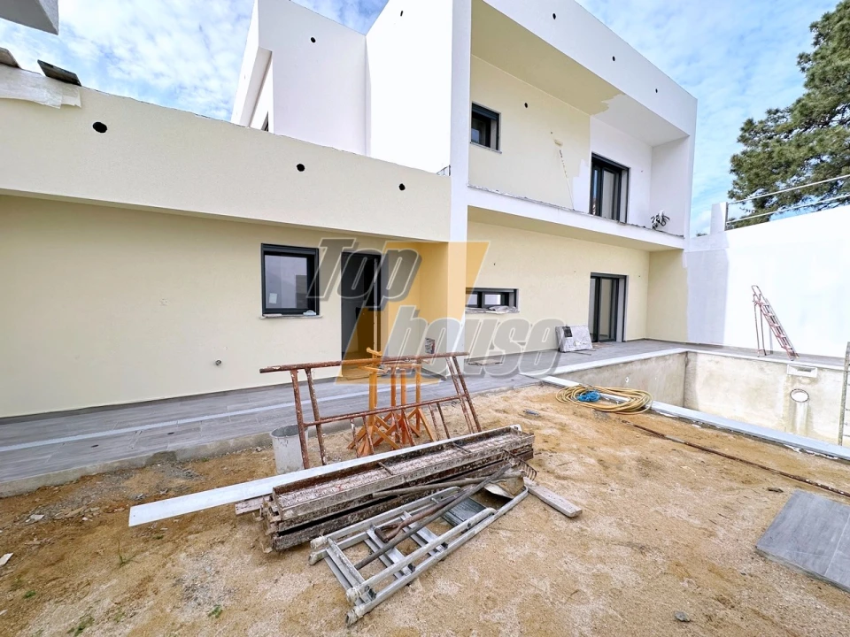 Moradia T4 para Venda em Charneca de Caparica e Sobreda Foto 2