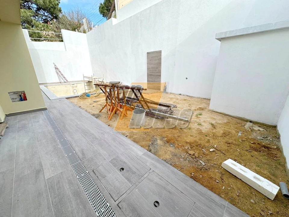 Moradia T4 para Venda em Charneca de Caparica e Sobreda Foto 21