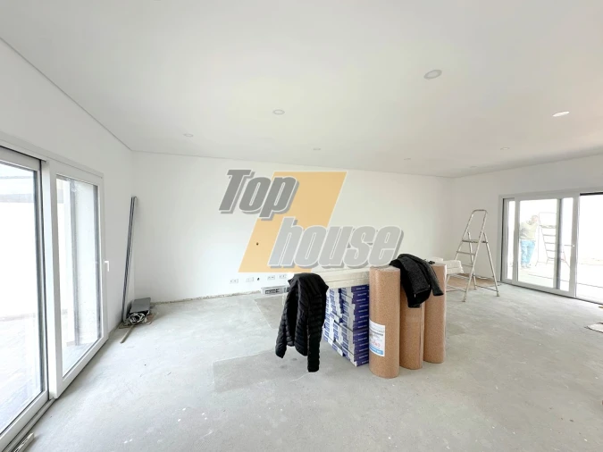 Moradia T4 para Venda em Charneca de Caparica e Sobreda Foto 4