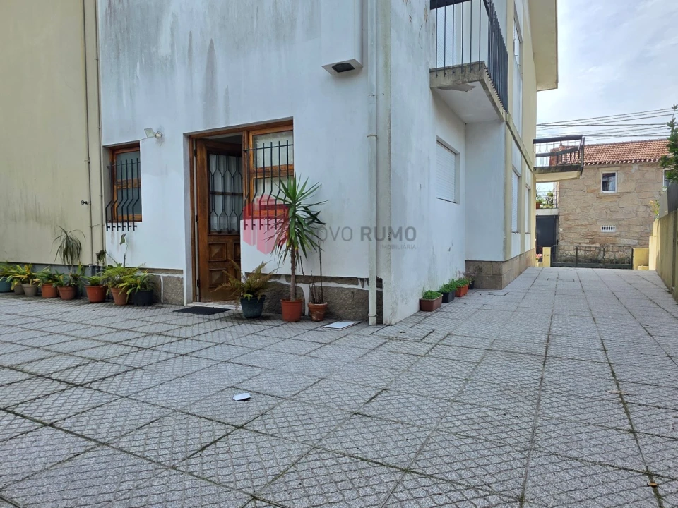 Moradia T6 para Venda em Nogueira e Silva Escura Foto 11