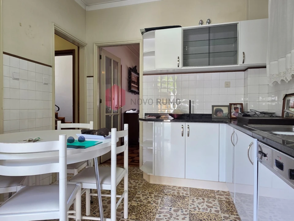 Moradia T6 para Venda em Nogueira e Silva Escura Foto 12