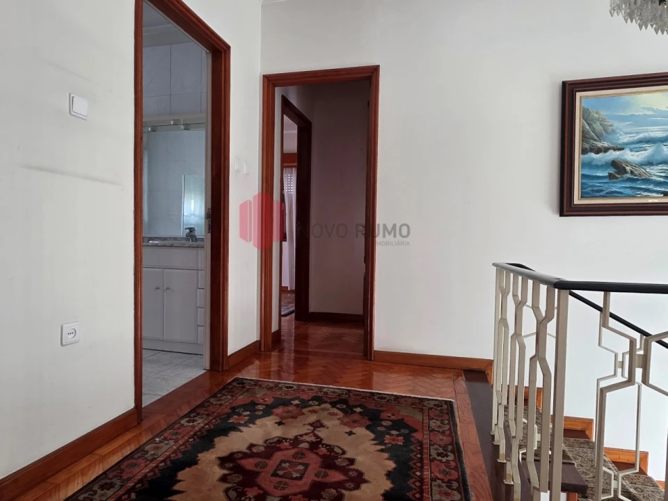 Moradia T6 para Venda em Nogueira e Silva Escura Foto 21