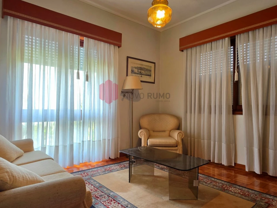 Moradia T6 para Venda em Nogueira e Silva Escura Foto 28