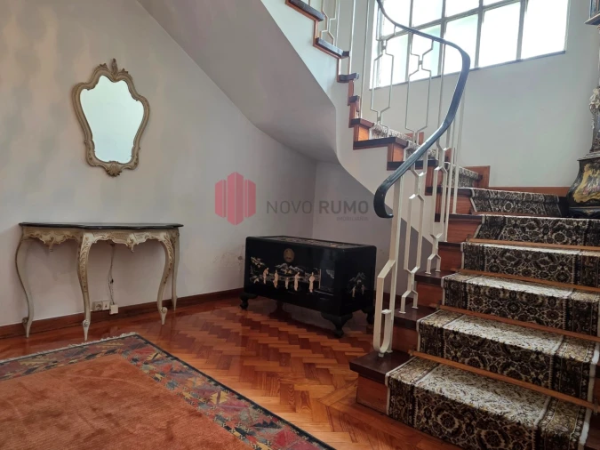 Moradia T6 para Venda em Nogueira e Silva Escura Foto 19