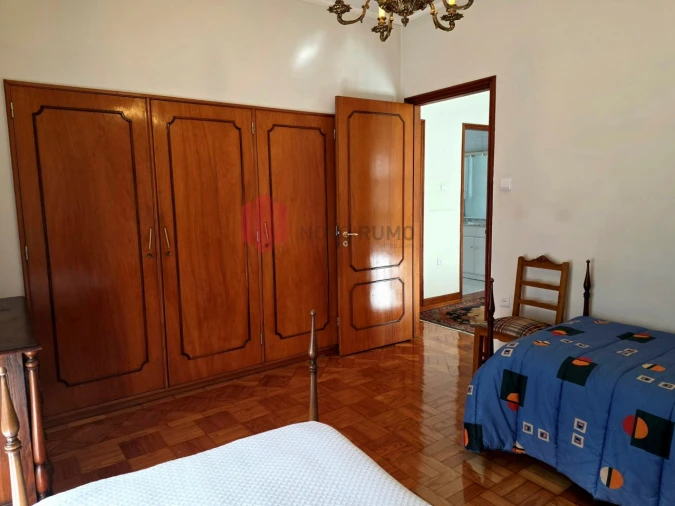 Moradia T6 para Venda em Nogueira e Silva Escura Foto 23