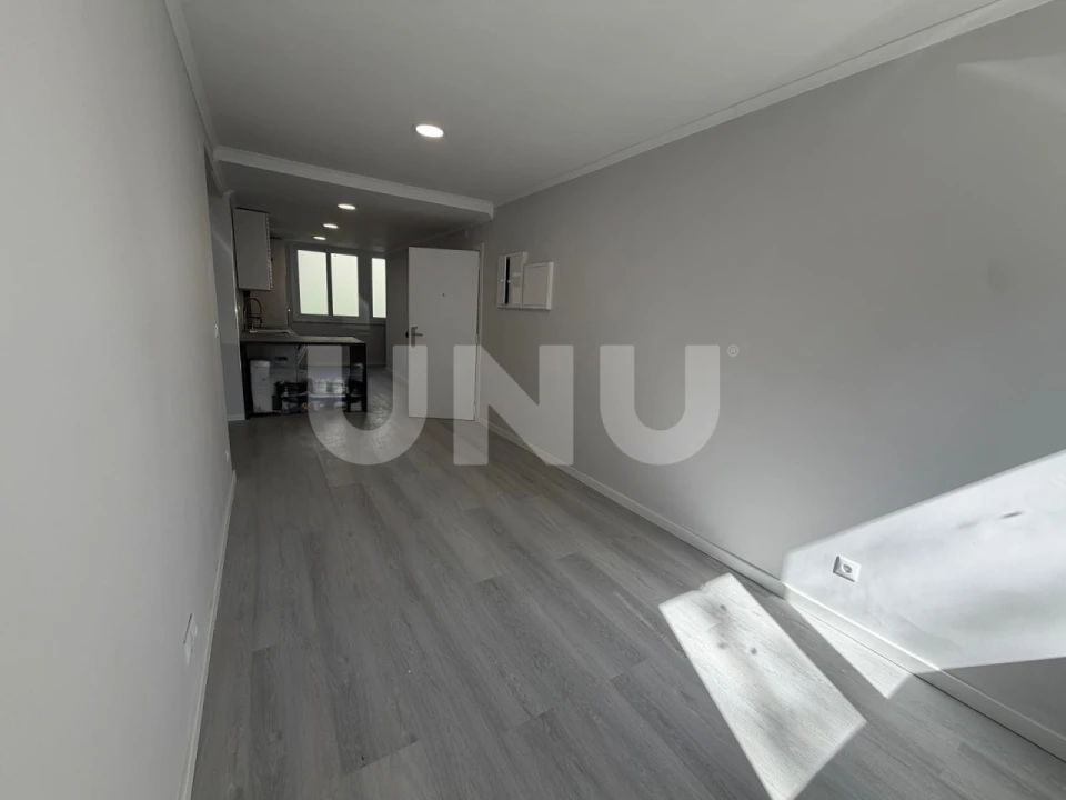 Apartamento T2 para Venda em Benfica Foto 8