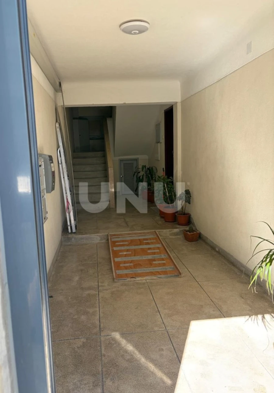 Apartamento T2 para Venda em Benfica Foto 3