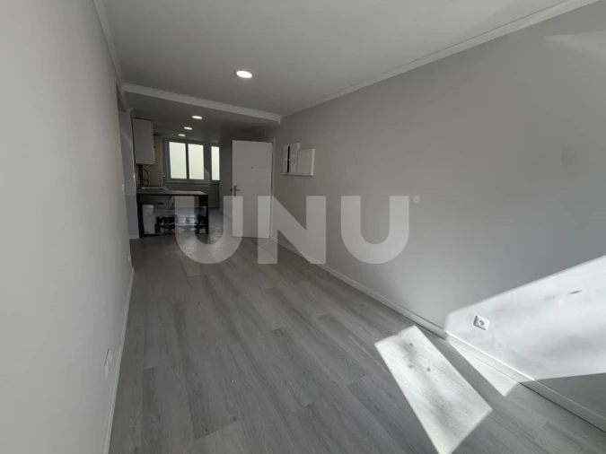 Apartamento T2 para Venda em Benfica Foto 8