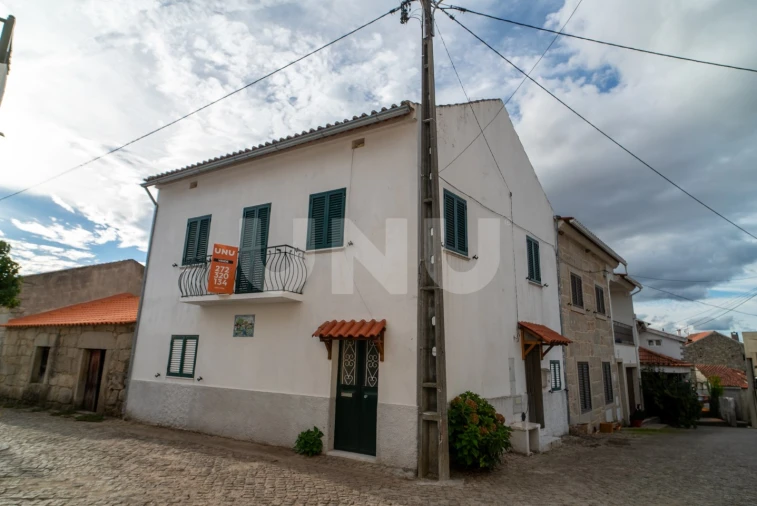 Moradia T3 para Venda em Aldeia do Bispo, Águas e Aldeia de João Pires Foto 1