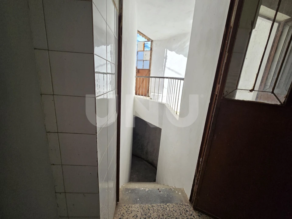 Moradia T2 para Venda em Escalos de Cima e Lousa Foto 9