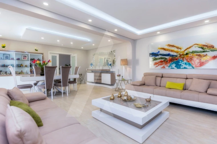 Moradia T4 para Venda em Quarteira Foto 9