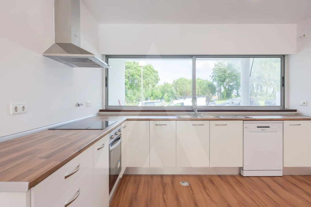 Moradia T4 para Venda em Eixo e Eirol Foto 7