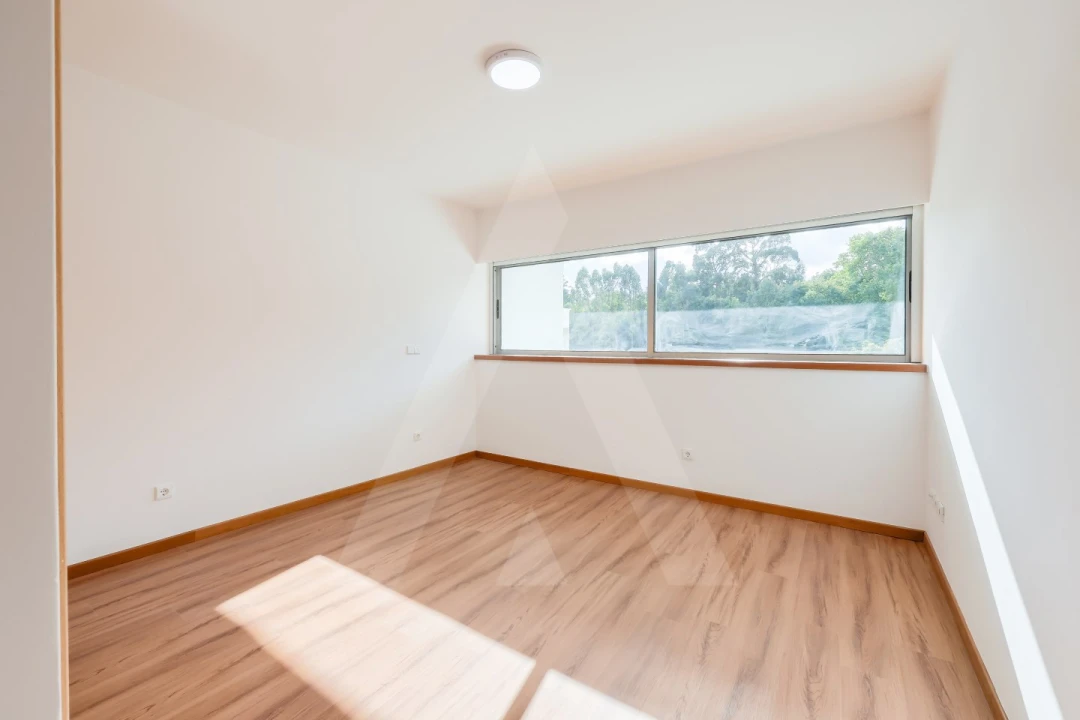 Moradia T4 para Venda em Eixo e Eirol Foto 27