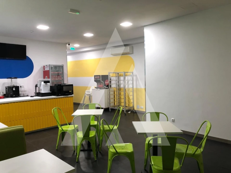 Loja para Arrendamento em Glória e Vera Cruz Foto 1