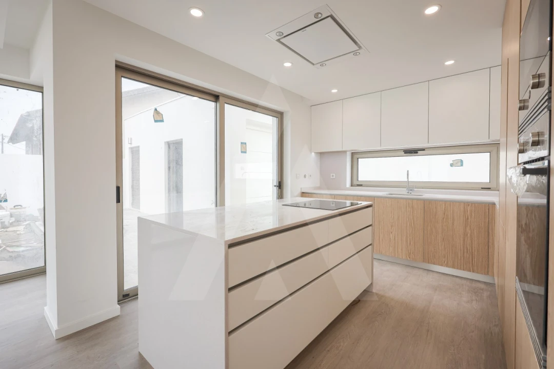 Moradia T4 para Venda em Cacia Foto 13