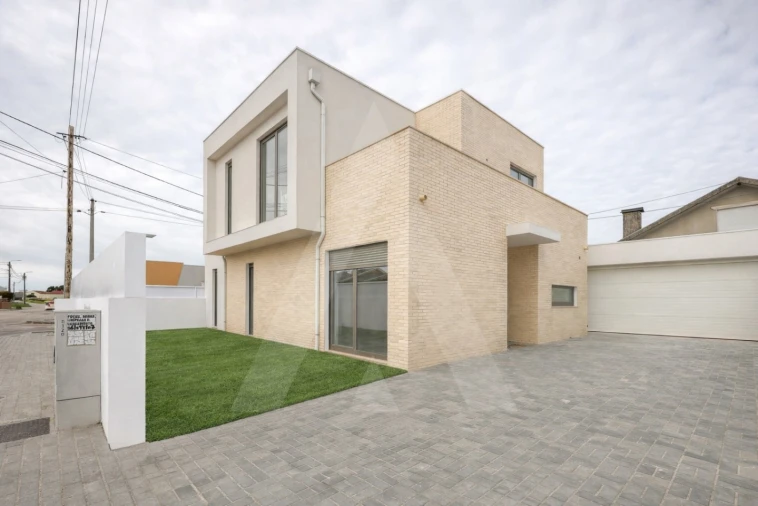 Moradia T4 para Venda em Cacia Foto 7