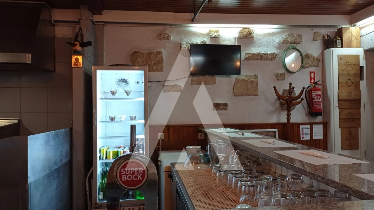 Negócio para Cedência de Quotas em Santa Maria Maior e Monserrate e Meadela Foto 4