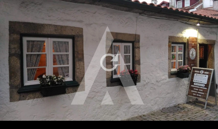 Negócio para Cedência de Quotas em Santa Maria Maior e Monserrate e Meadela Foto 23