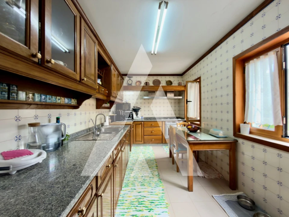 Moradia T6 para Venda em Tabuadelo e São Faustino Foto 14