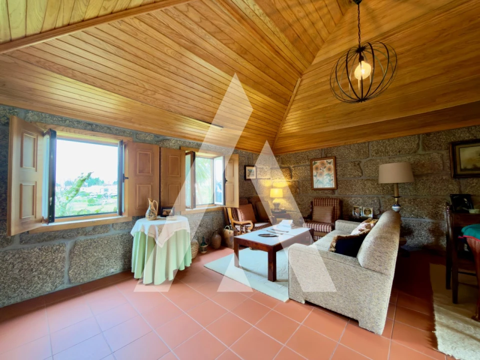 Moradia T6 para Venda em Tabuadelo e São Faustino Foto 8