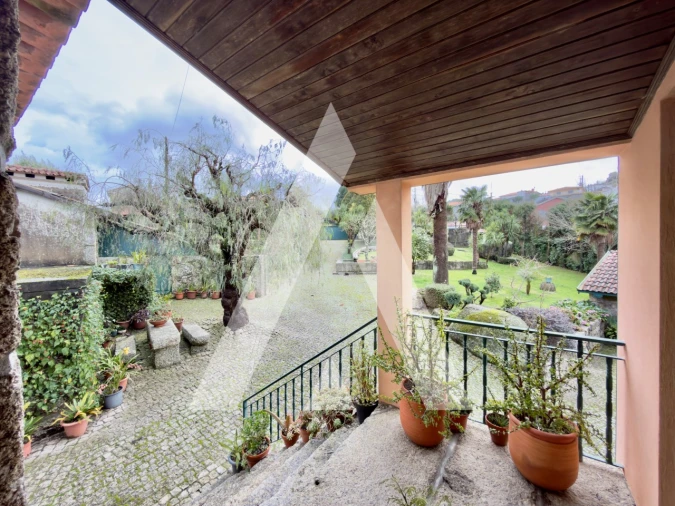 Moradia T6 para Venda em Tabuadelo e São Faustino Foto 2