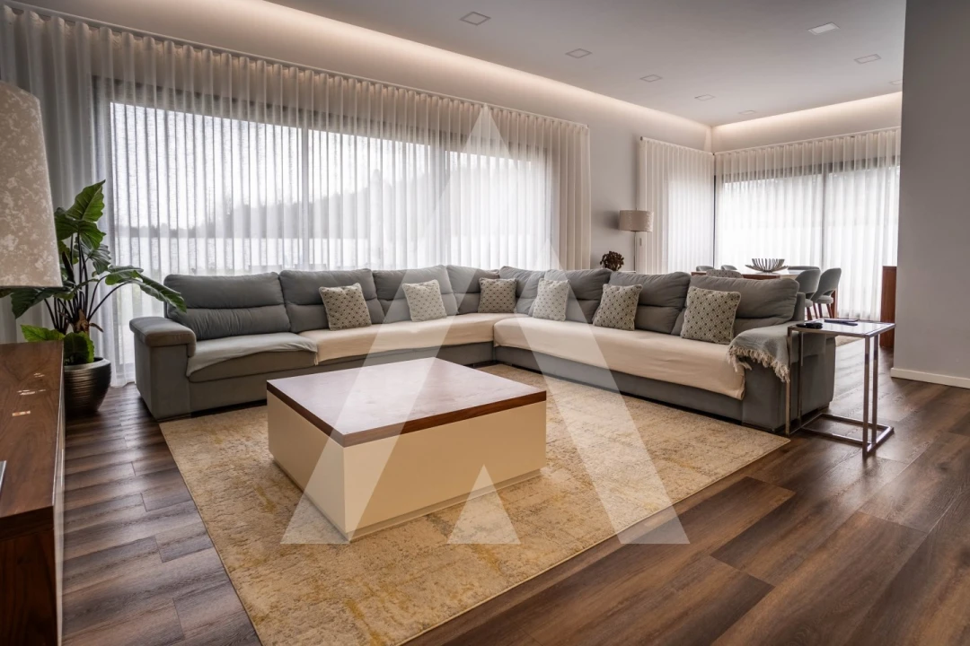 Moradia T3 para Venda em Oliveirinha Foto 3