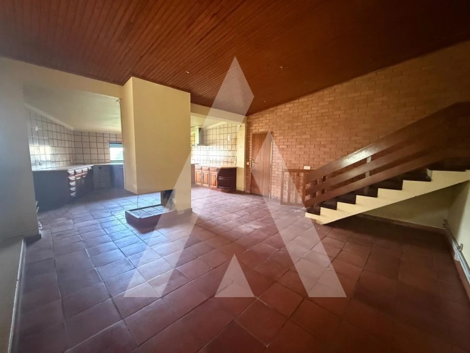 Moradia T3 para Venda em Batalha Foto 3