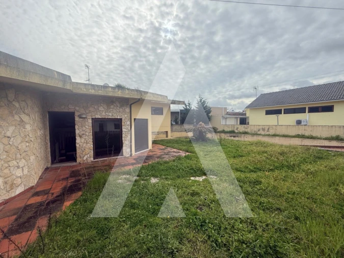 Moradia T3 para Venda em Batalha Foto 42