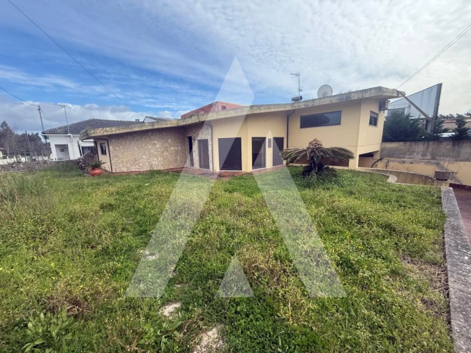 Moradia T3 para Venda em Batalha Foto 51