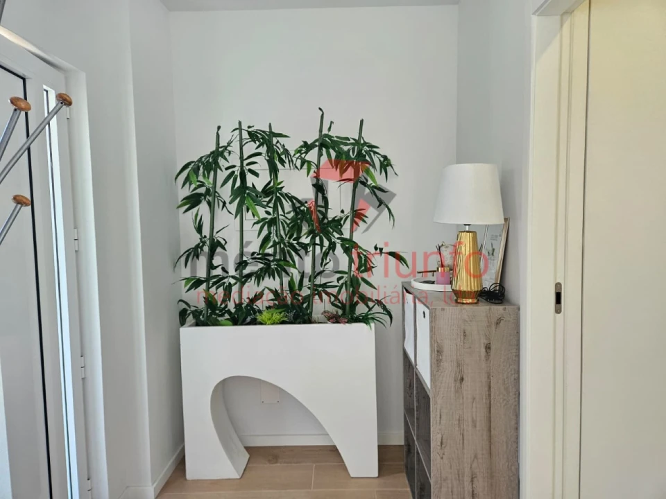 Apartamento para Venda em Selho (São Jorge) Foto 2