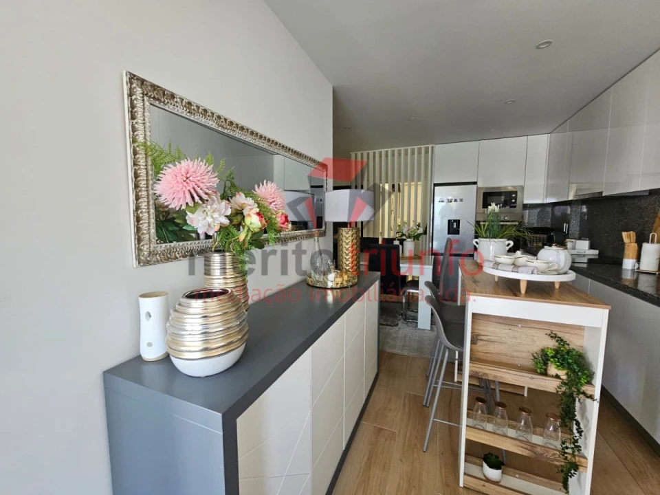 Apartamento para Venda em Selho (São Jorge) Foto 5