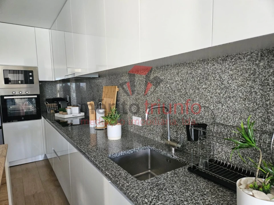 Apartamento para Venda em Selho (São Jorge) Foto 7