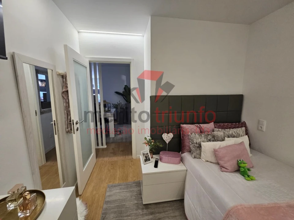 Apartamento para Venda em Selho (São Jorge) Foto 15