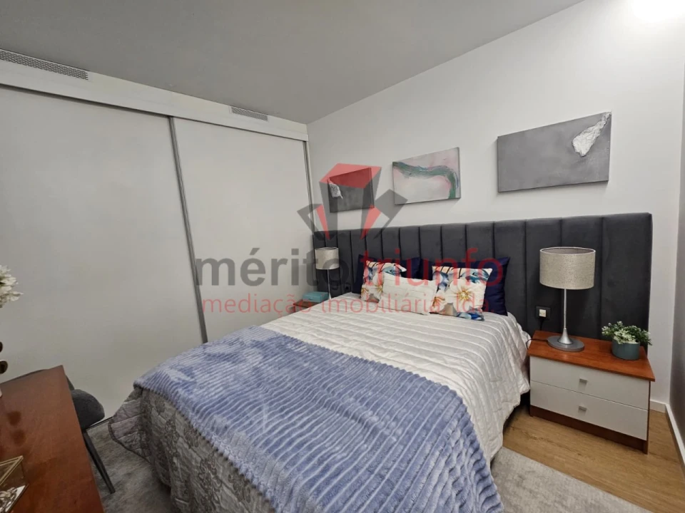 Apartamento para Venda em Selho (São Jorge) Foto 21