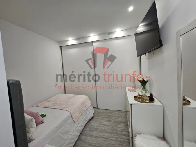 Apartamento para Venda em Selho (São Jorge) Foto 18